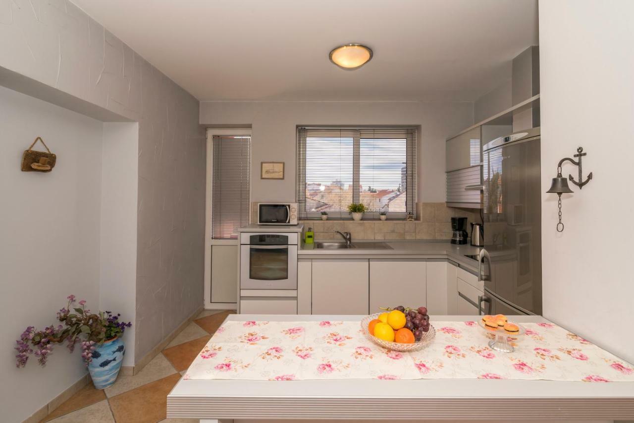 Apartment Old Town With Sea View Split Exterior photo