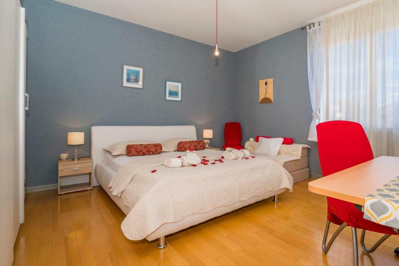 Apartment Old Town With Sea View Split Exterior photo